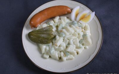 Kartoffelsalat mit Würstchen